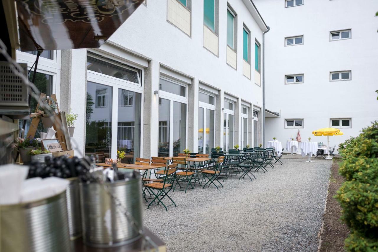 Campus Horn Hotel Bagian luar foto